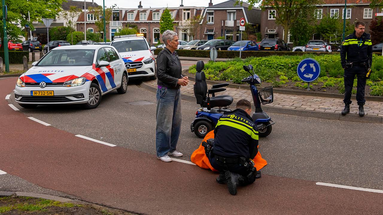 Het slachtoffer schrok op de rotonde van een laat remmende automobilist (foto: Gabor Heeres/SQ Vision).