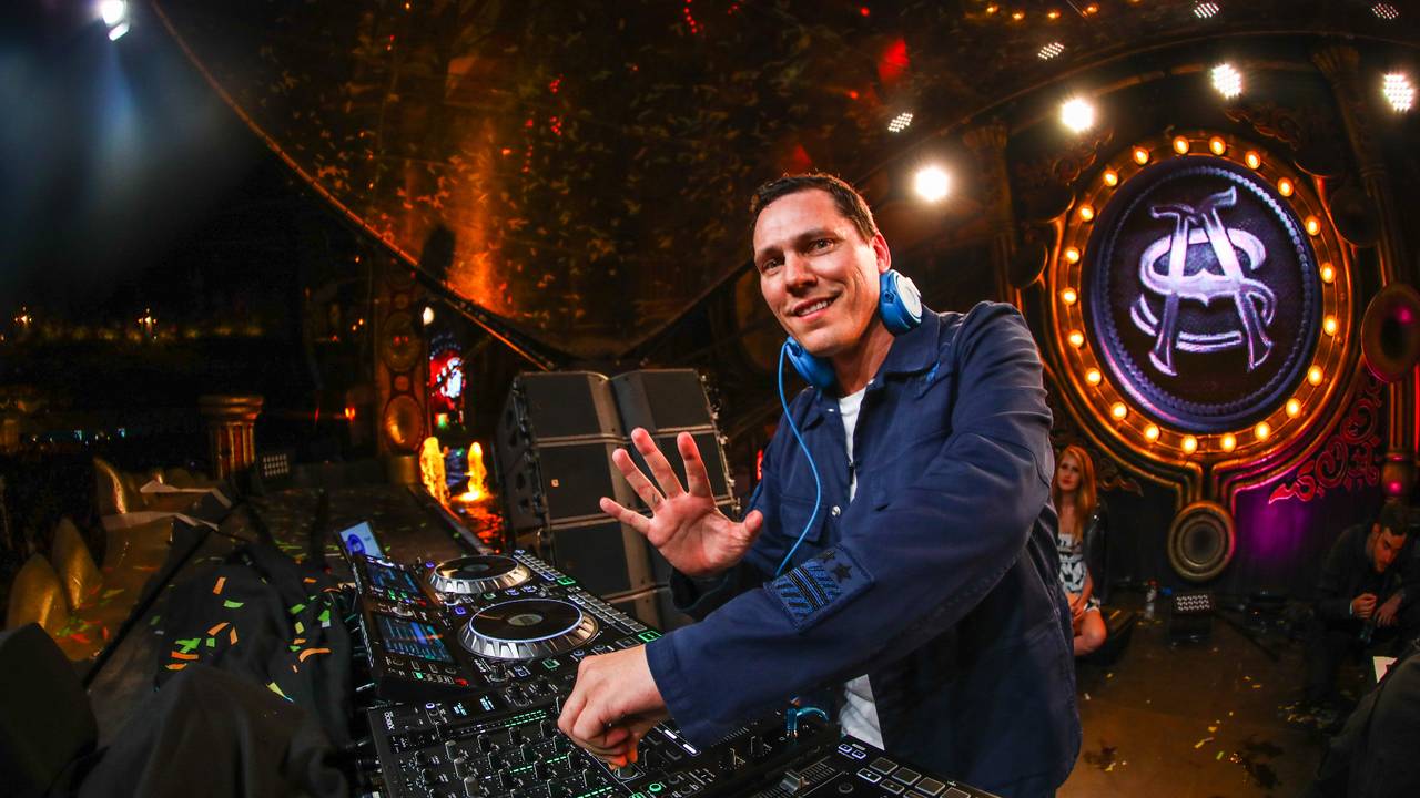 Dj Tiësto tijdens festival Tomorrowland in België (Foto: ANP.