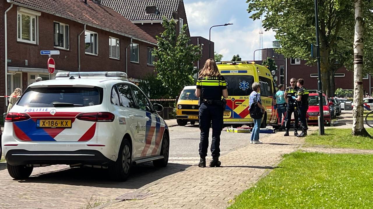 Meisje zwaargewond bij aanrijding met taxibusje.