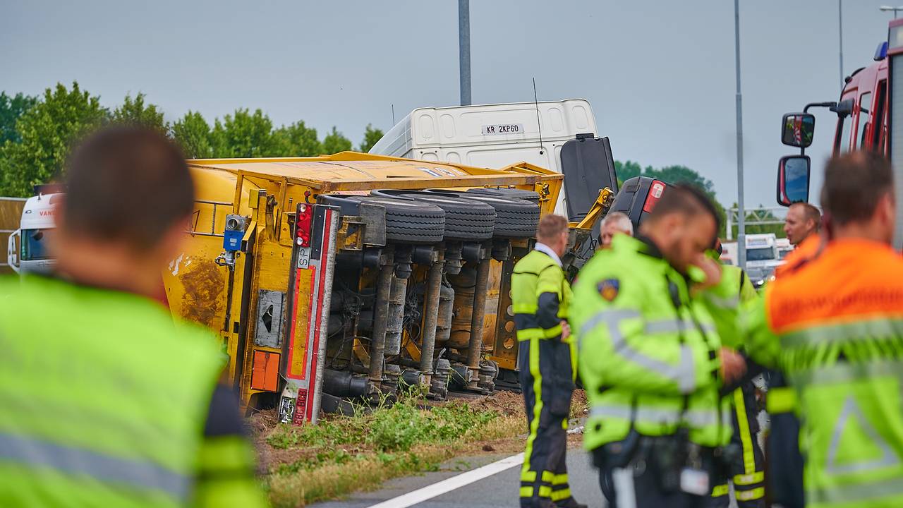 De herstelwerkzaamheden gaan volgens de ANWB nog lange tijd in beslag nemen (foto: Tom van der Put/SQ Vision).
