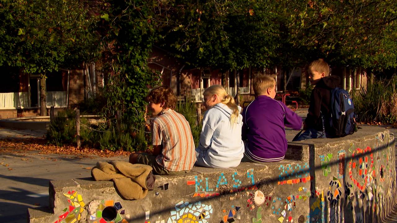 Eerste schooldag met een zwart randje, geen geld meer voor parelklas