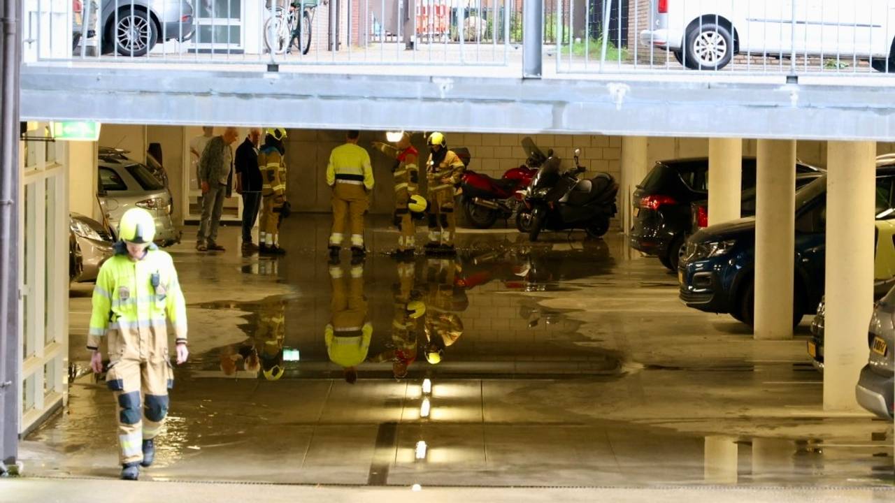 Wateroverlast in parkeergarage in Cuijk (Foto: SK-Media/SQ Vision)