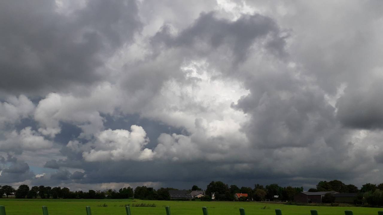 “Beaucoup de pluie et beaucoup de vent arrivent”, prévient notre météorologue.