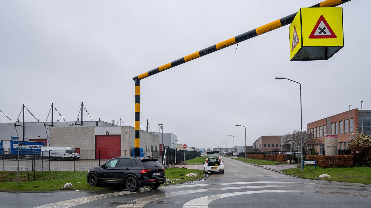 Waarschuwingsborden lijken niet te helpen (foto: Iwan van Dun/SQ Vision Mediaprodukties).