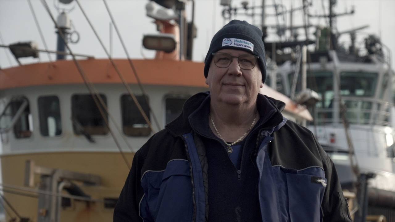 Koos de Visser uit Moerdijk moet stoppen als garnalenvisser en ook zijn huis gaat misschien verdwijnen. Foto: Omroep Brabant