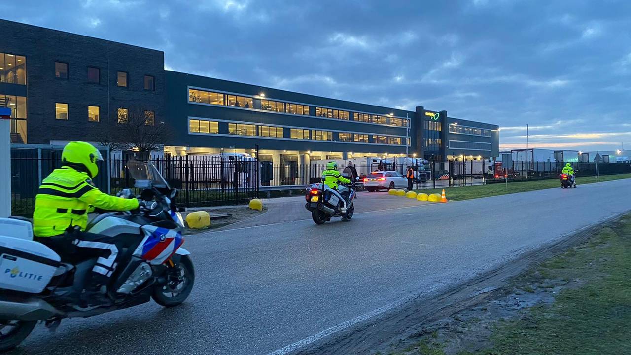 De eerste vaccins komen aan bij Movianto in Oss (Foto: Ilse Schoenmakers).