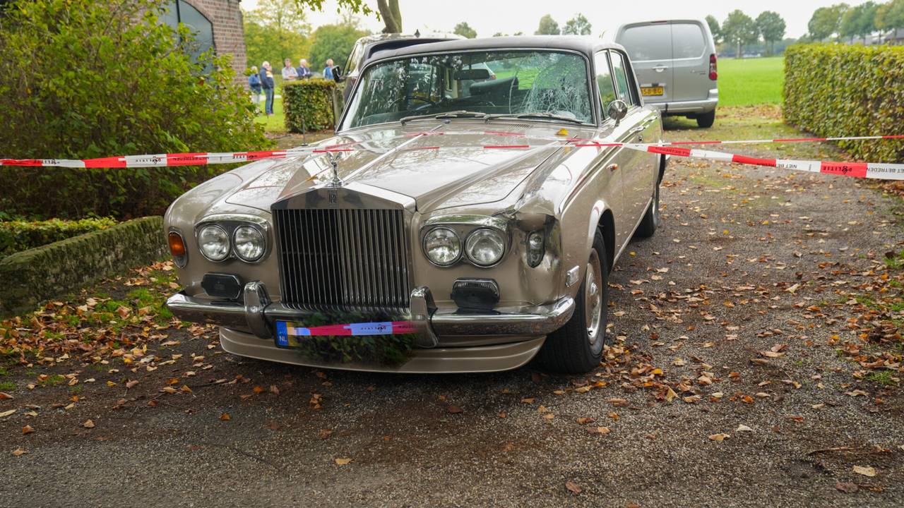 Wielrenner overleden na frontale botsing met oldtimer.