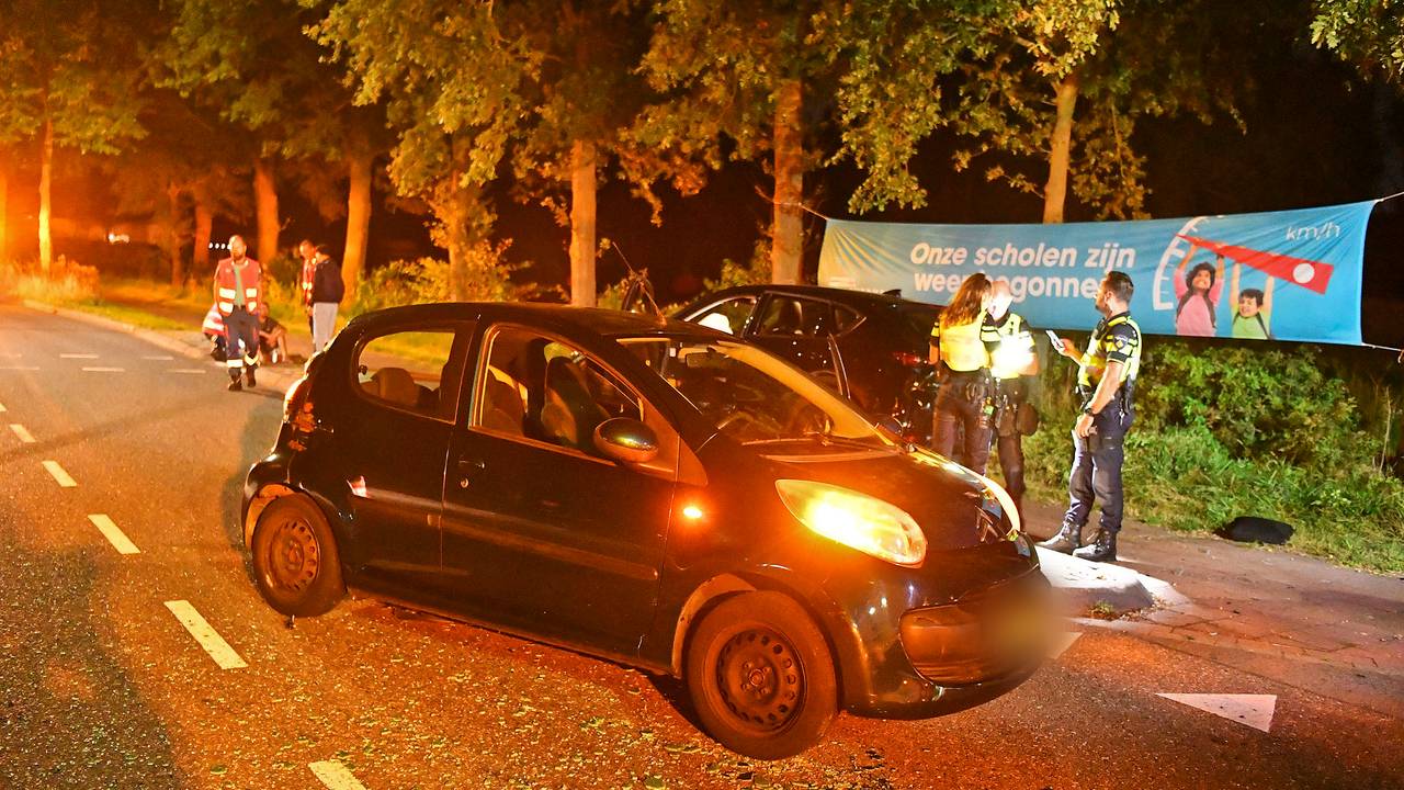 Het ging mis op de kruising van de Maastrichterweg met de straat Sil in Valkenswaard (foto: Rico Vogels/SQ Vision).