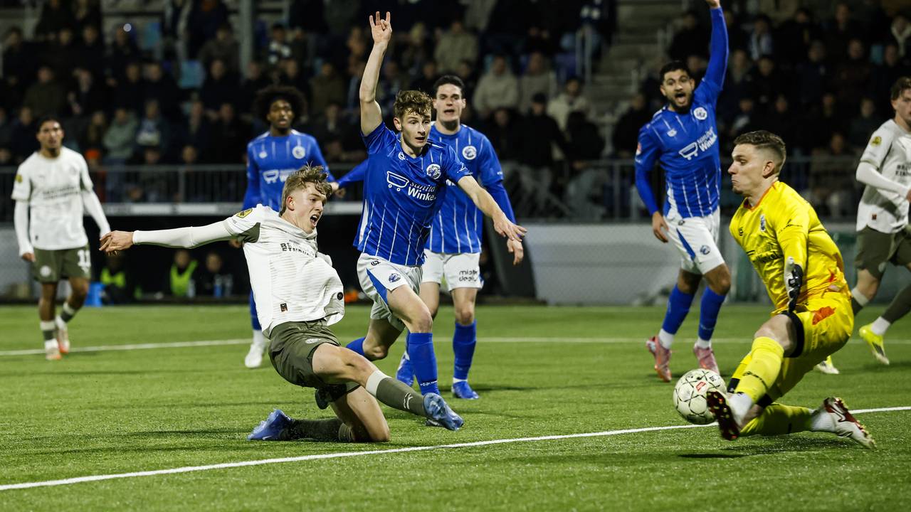 Ook het contract van keeper Pepijn van de Merbel is verlengd (Foto: ANP).