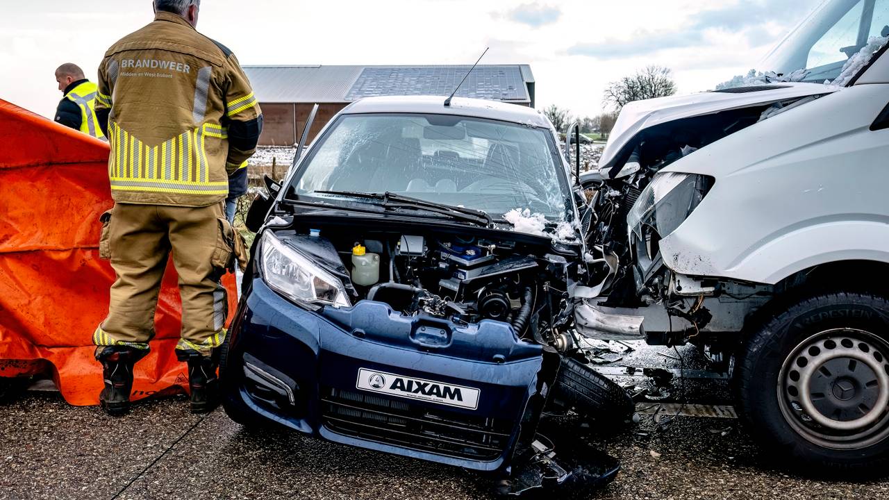 Man in brommobiel overleden na botsing op N285.