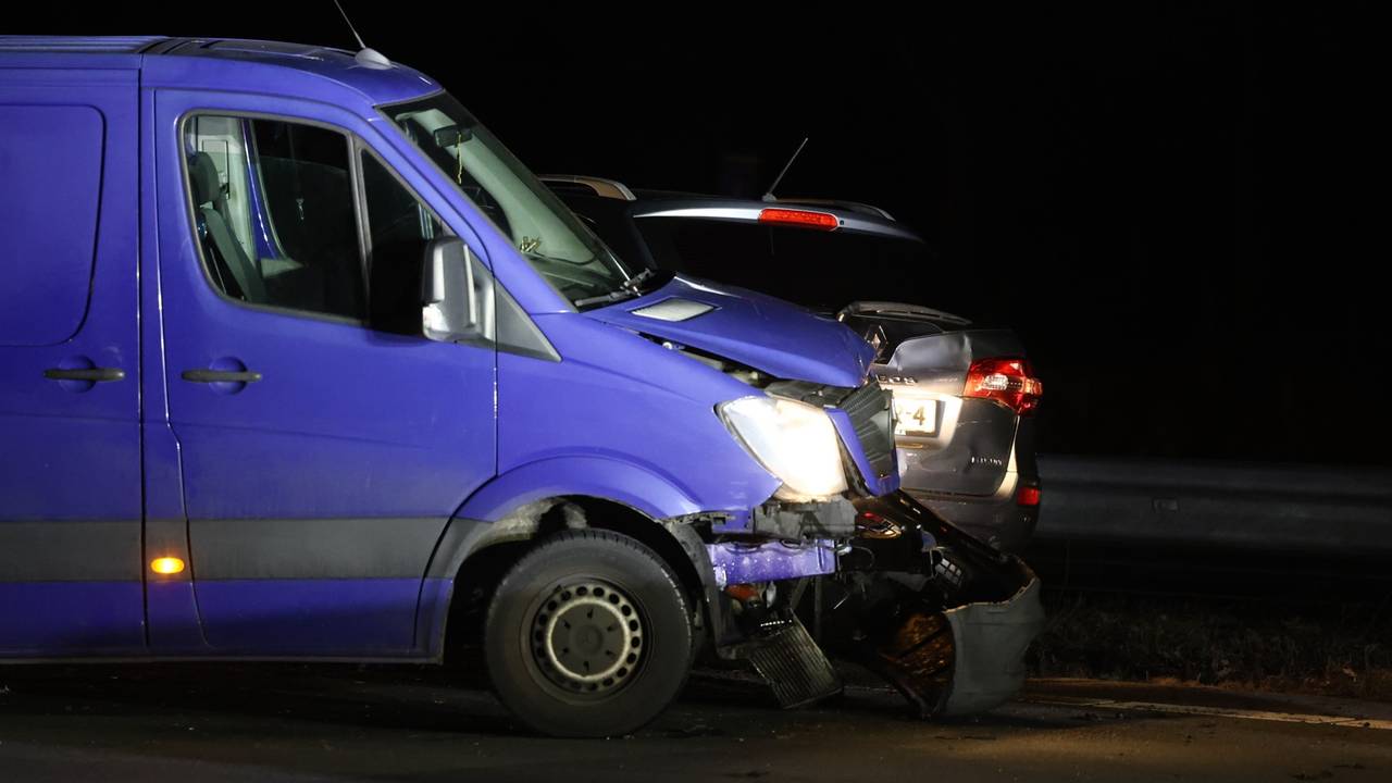 Ongeluk met drie voertuigen op A50 bij Sint-Oedenrode.