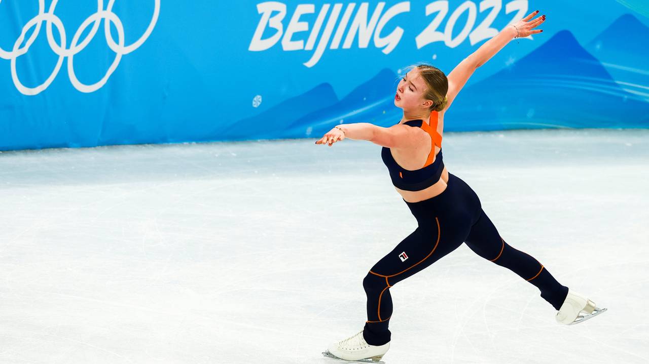 Lindsay van Zundert traint op het Olympisch ijs in Peking