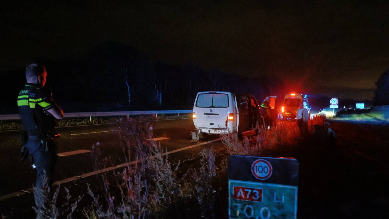 Hoe het mis kon gaan op de A73 bij Overloon wordt onderzocht (foto: SK-Media).