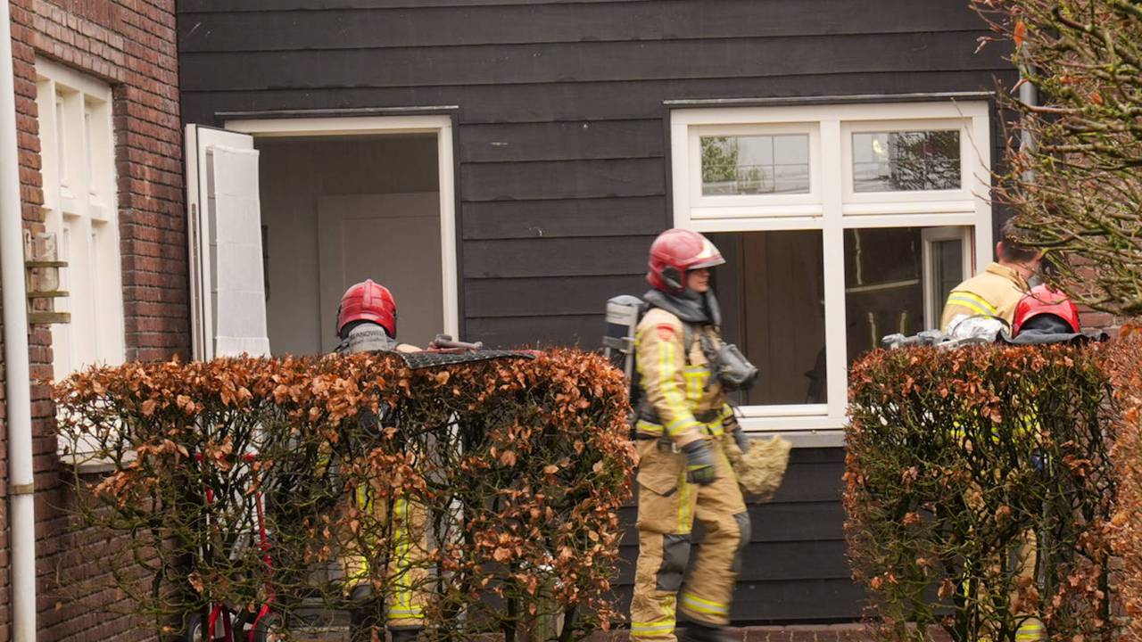 Brand bij boerderij (foto: Harrie Grijseels/Persbureau Heitink).