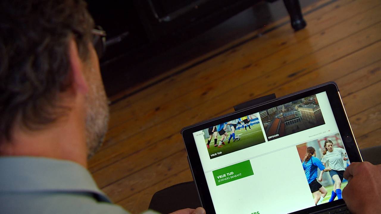 Henri Swinkels leest bestuursakkoord