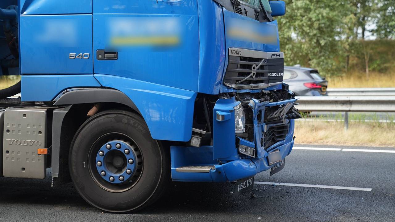 Hoe het ongeluk op de A2 kon gebeuren, wordt onderzocht (foto: WdG/SQ Vision).