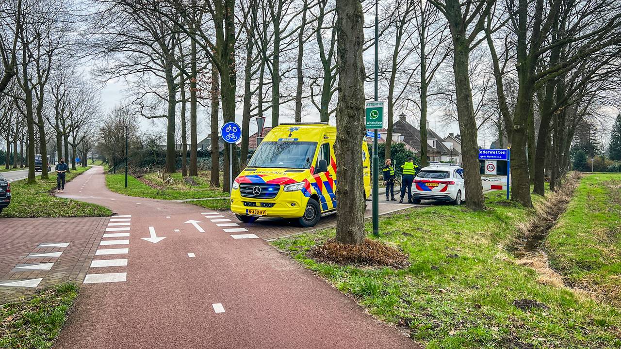 De aanrijding gebeurde bij een oversteekplaats aan de Eikelkampen in Nuenen waar fietsers voorrang hebben (foto: SQ Vision).