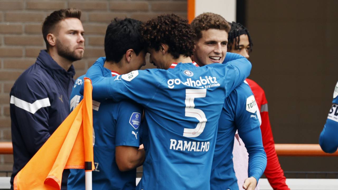 Guus Til was de gevierde man bij PSV (Foto: ANP)