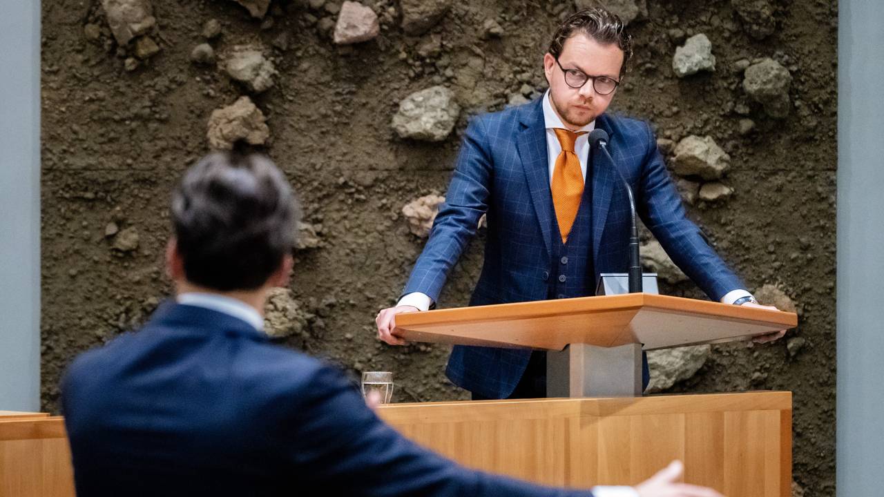 Visueel beperkte VVD'er Daan de Kort weer de Kamer in