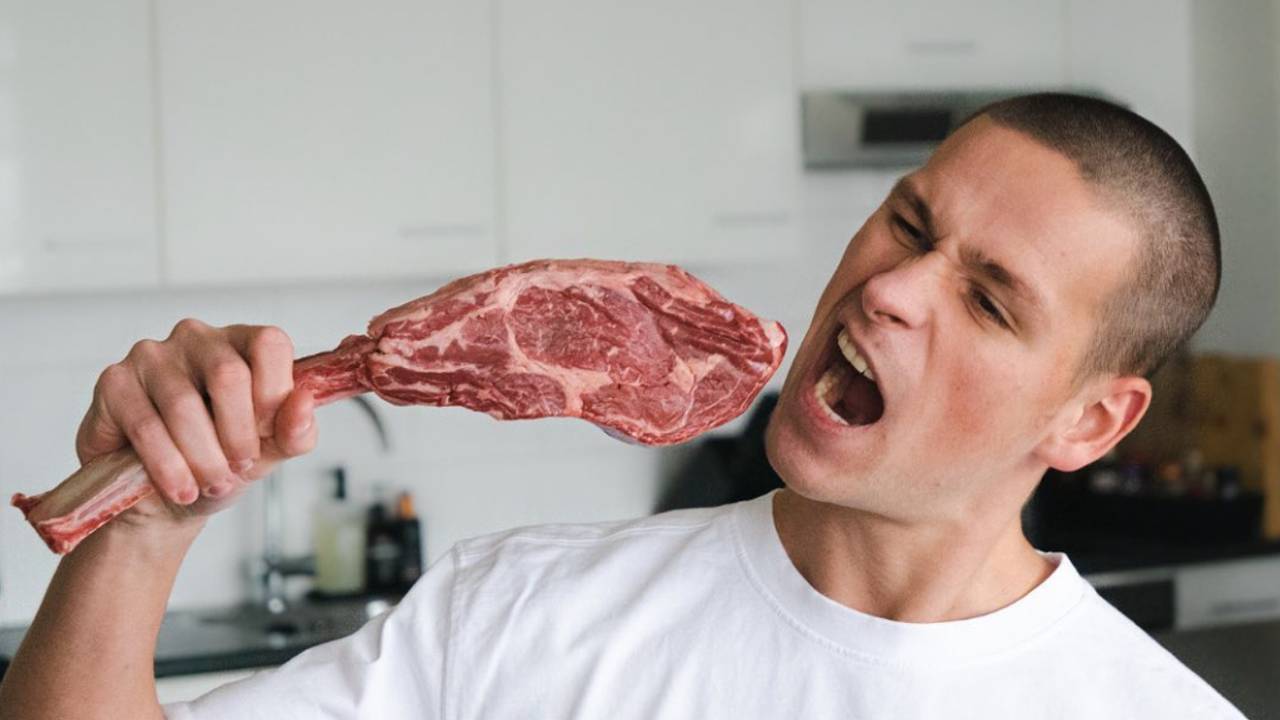 – Carnivore Diet: Nutrition Center Warns Against Meat-Only Trend