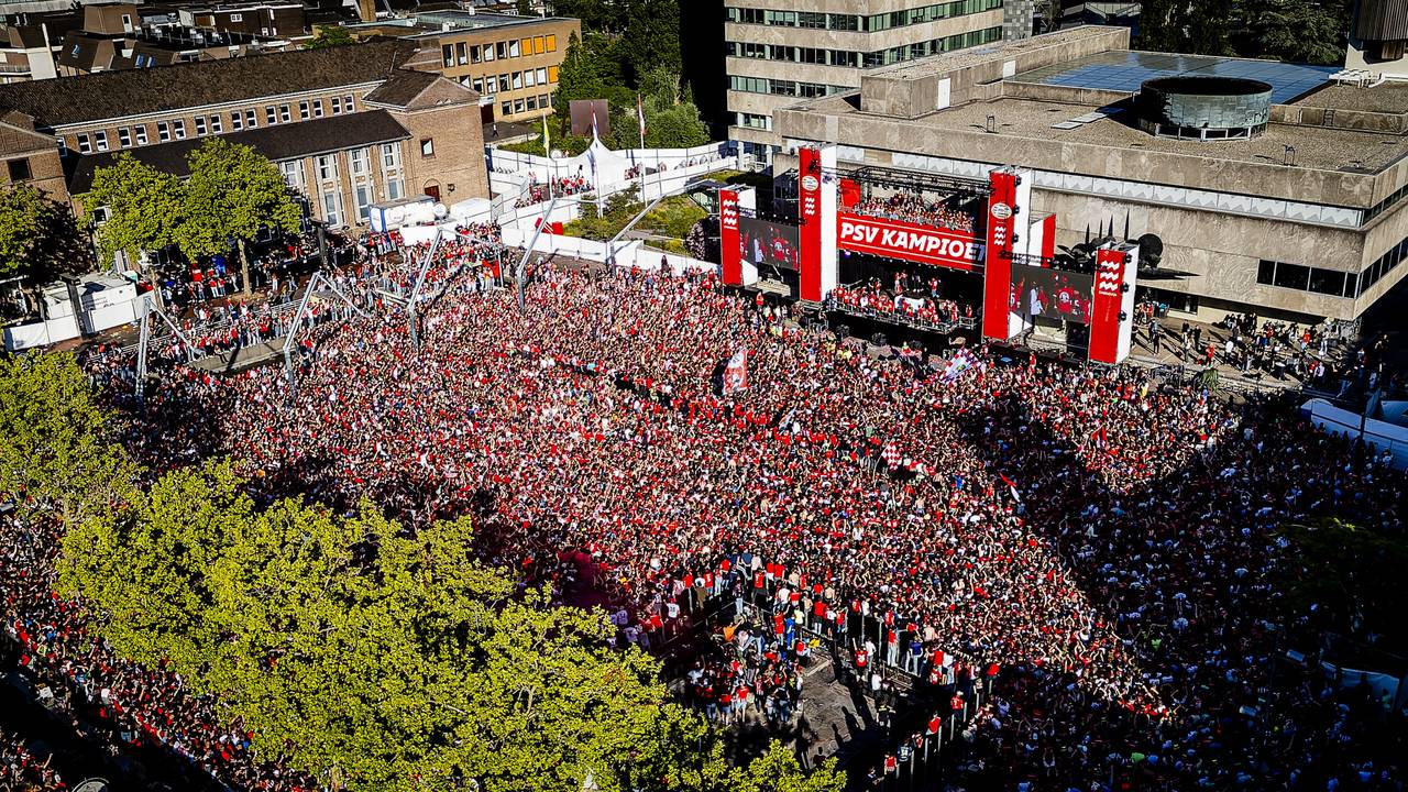 En zo zag het er allemaal van boven uit (foto: Marcel van Dorst/Eye4Images).