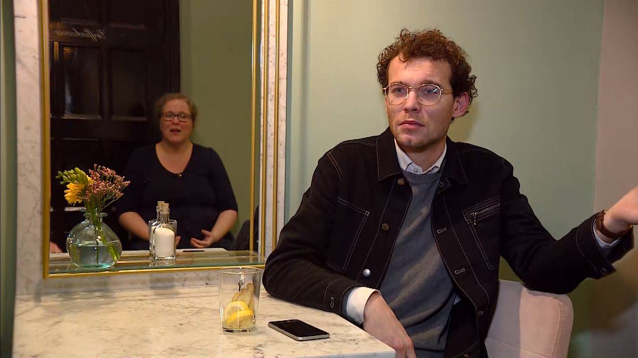 Machiel Ouwerkerk blij met doventolk tijdens coronacrisis.