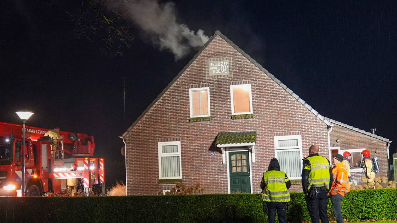 Ook de politie kwam een kijkje nemen (foto: Harrie Grijseels/SQ Vision).
