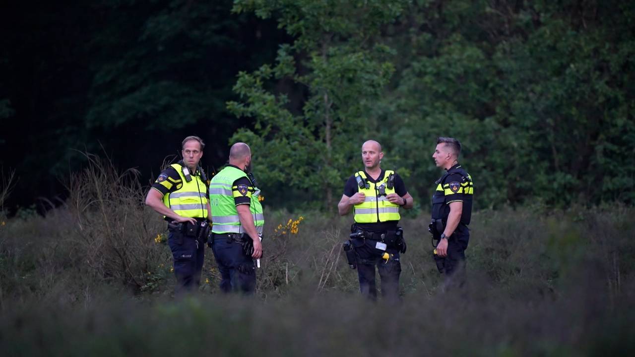 Kinderen vinden dode man tijdens voetbalkamp