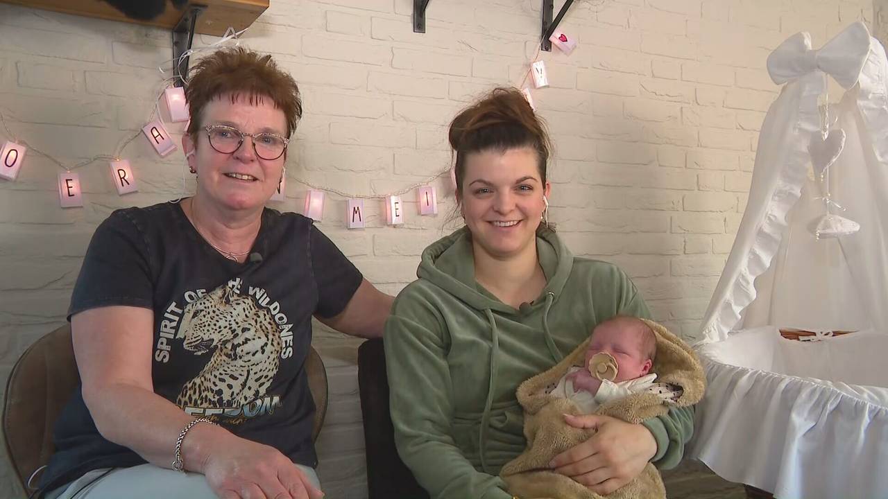 Oma Dorine, moeder Ashley en baby Liv zijn alle drie op 15 april geboren (foto: Omroep Brabant)