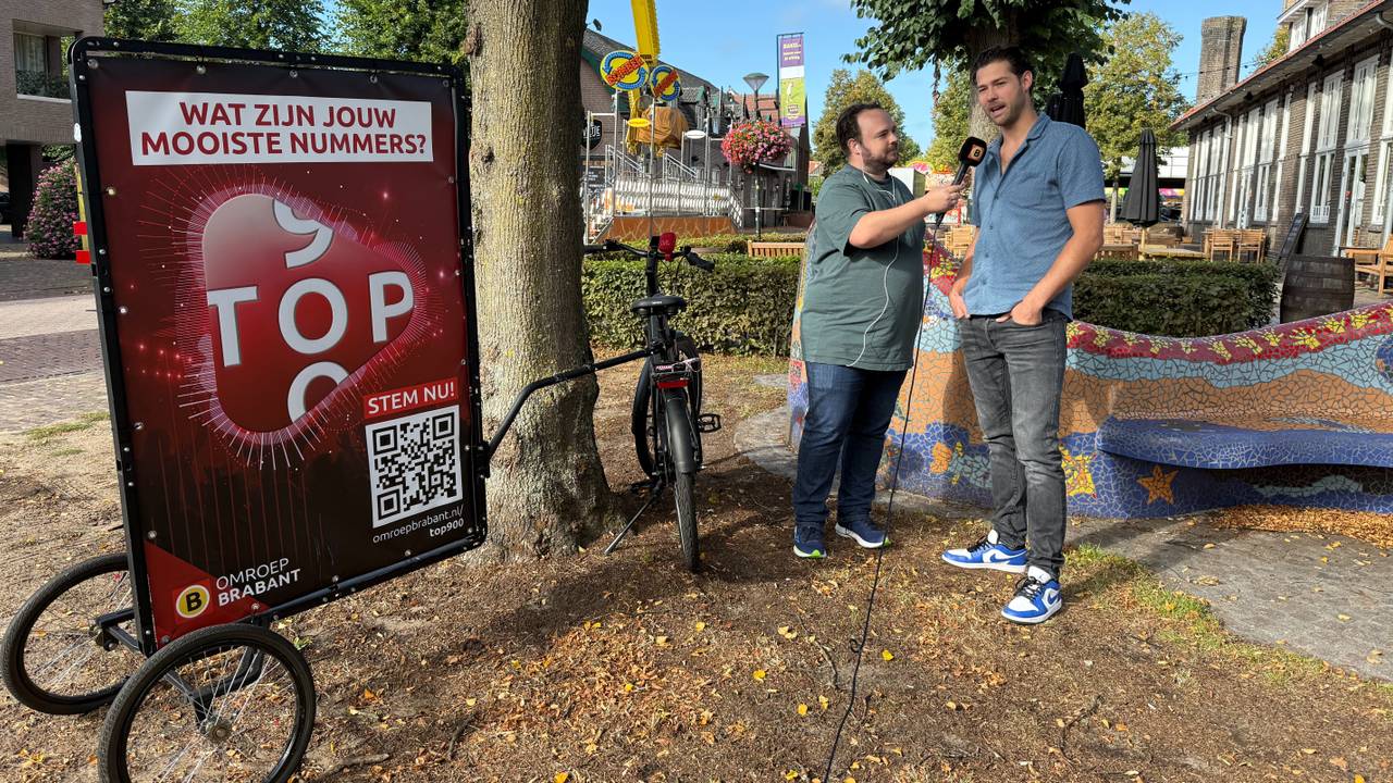 Mark kwam Zanger Kafke tegen op de Bakelse kermis (foto: Omroep Brabant).