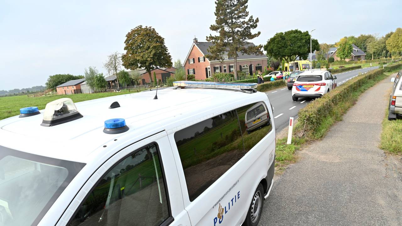 Een technisch mankement aan de motor lijkt de oorzaak van het ongeluk in Rijsbergen (foto: Perry Roovers/SQ Vision).