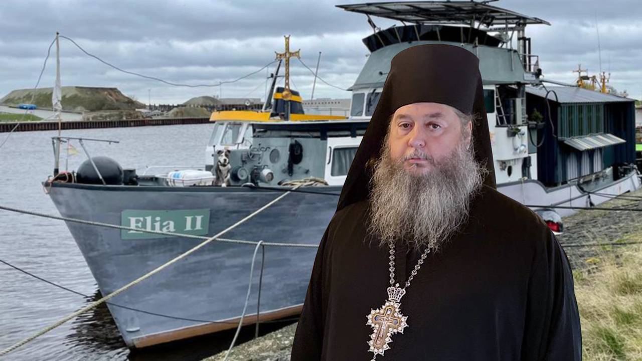 In Dinteloord ligt kloosterschip Elia II van Pater-Abt Abibos.