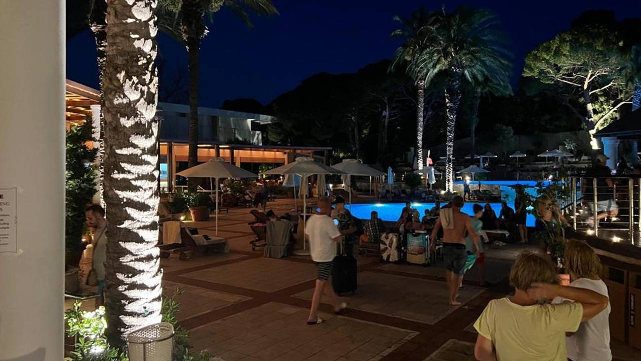Hotels op Rhodos vol met gestrande en wachtende reizigers (Foto: Lennart Schrauwen)