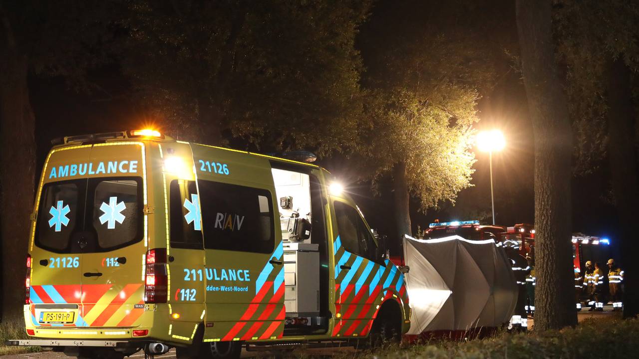 Het ongeluk gebeurde op de Volkelseweg in Mill (foto: Marco van den Broek/SQ Vision).