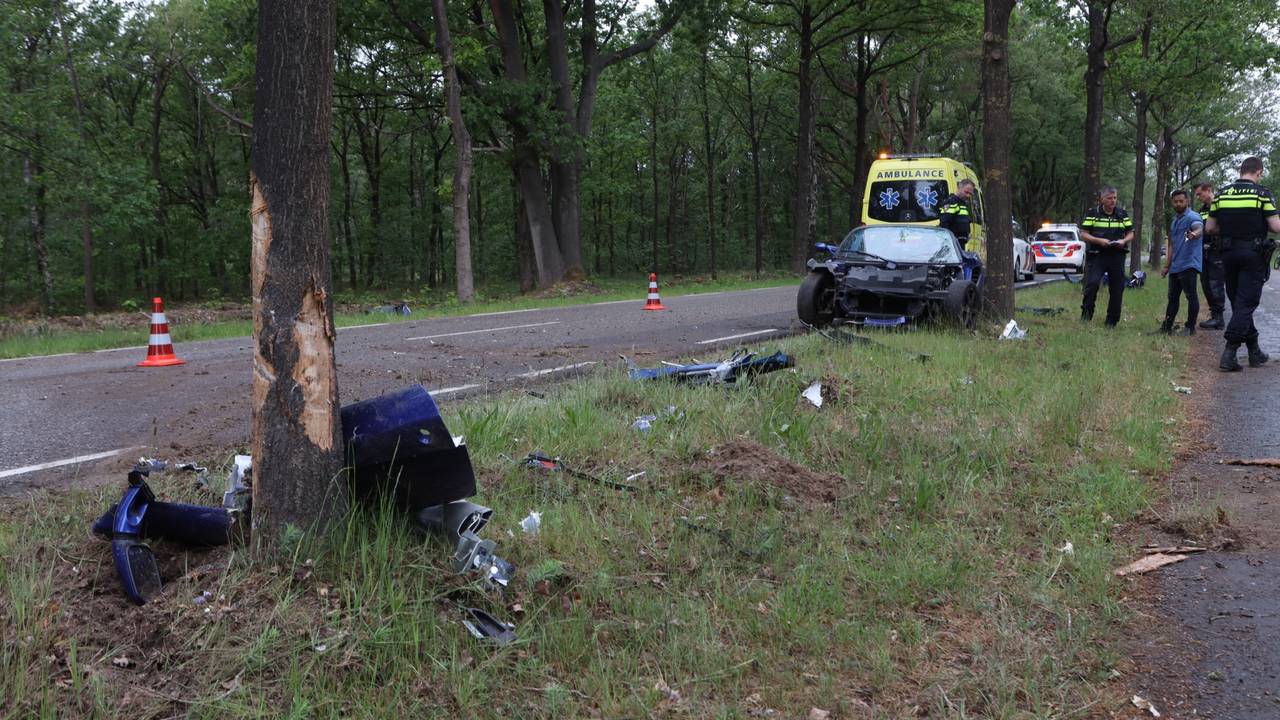 De Lotus liep veel schade op. (Foto: Sander van Gils / SQ Vision)