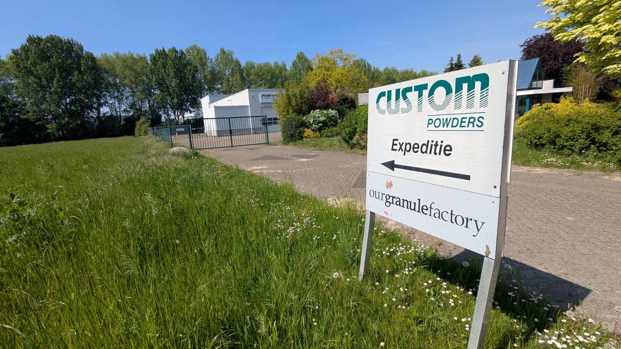 Het bedrijf is inmiddels failliet, maar het gebouw staat er nog (foto: Ferenc Triki).