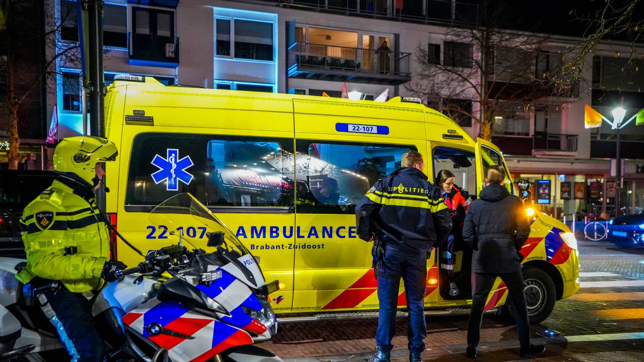 Het slachtoffer is met spoed naar een ziekenhuis gebracht. 