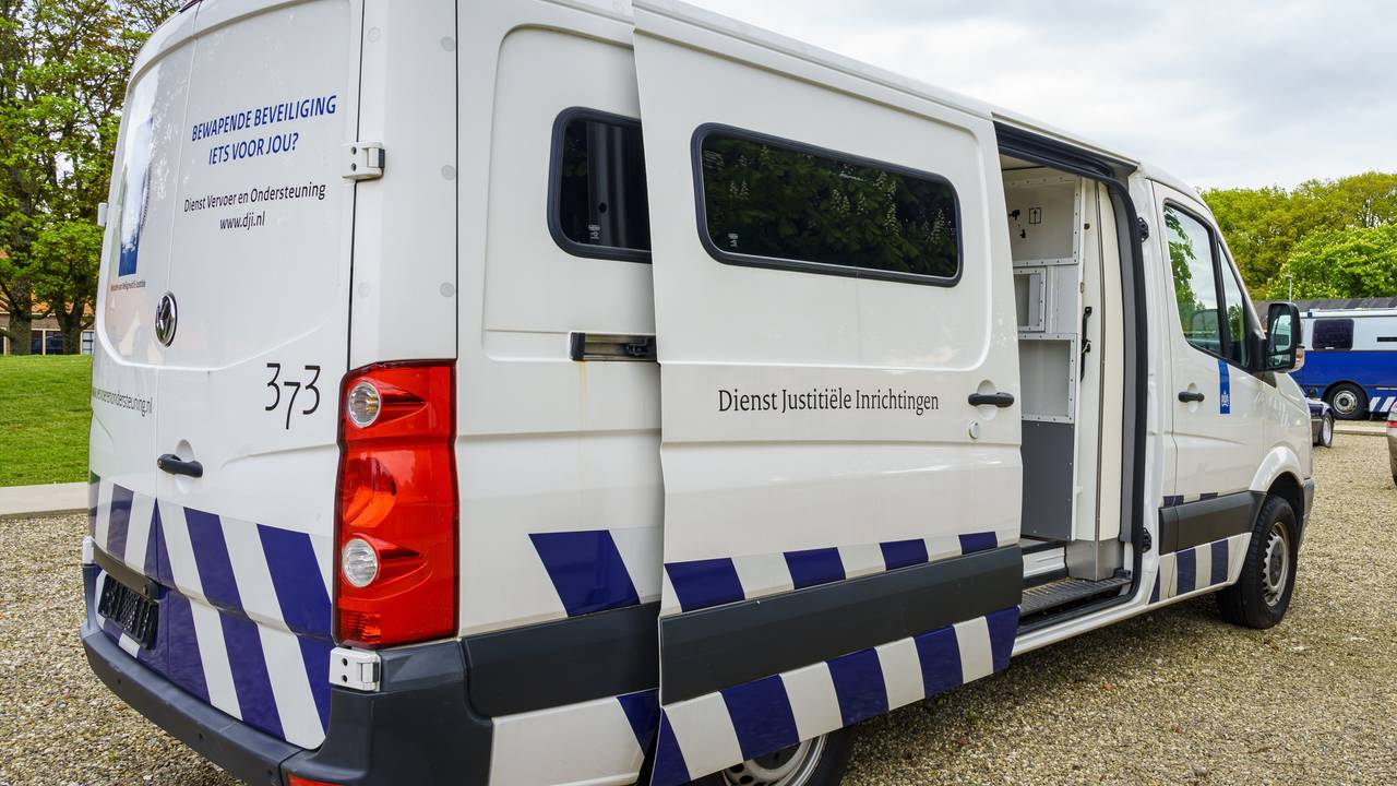 Bus voor gevangenenvervoer (Foto: ANP)