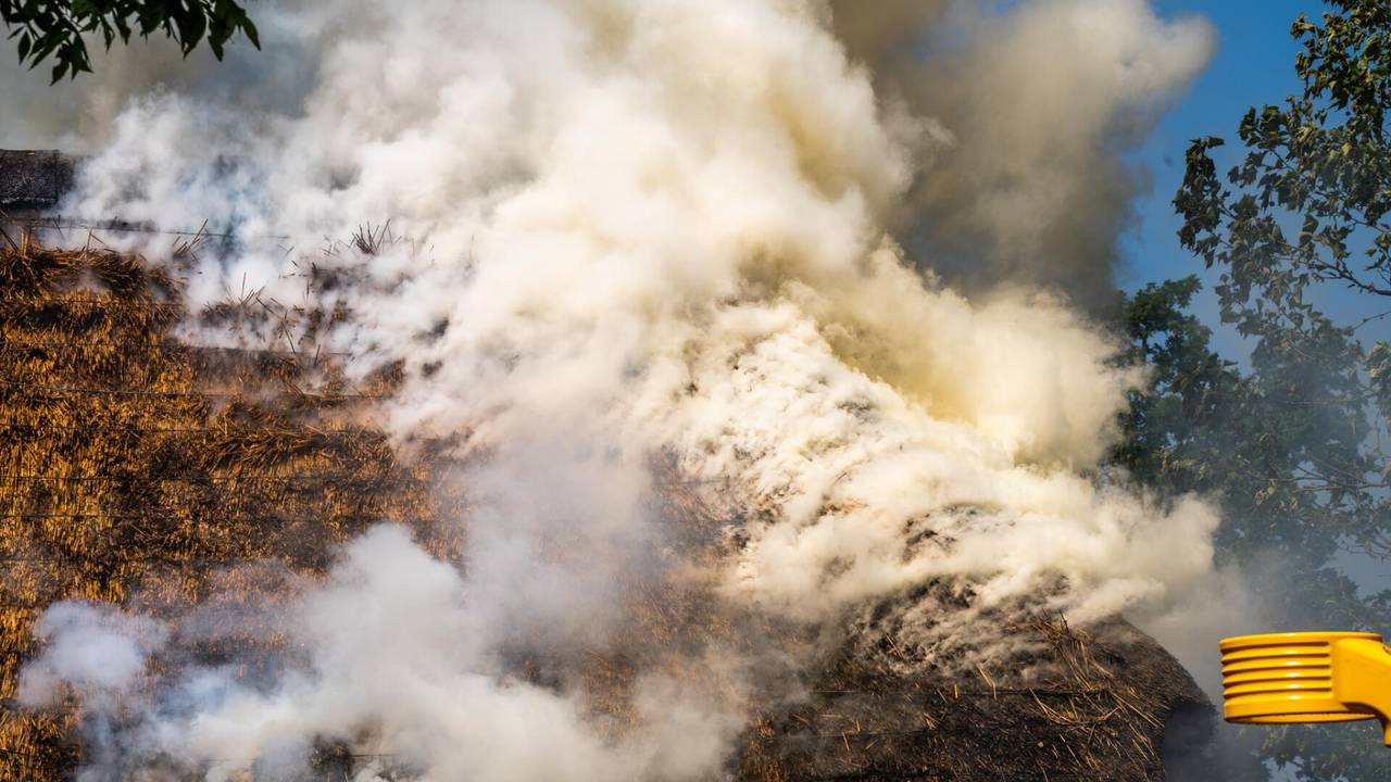 Er kwam veel rook vrij (foto: Dave Hendriks/SQ Vision).