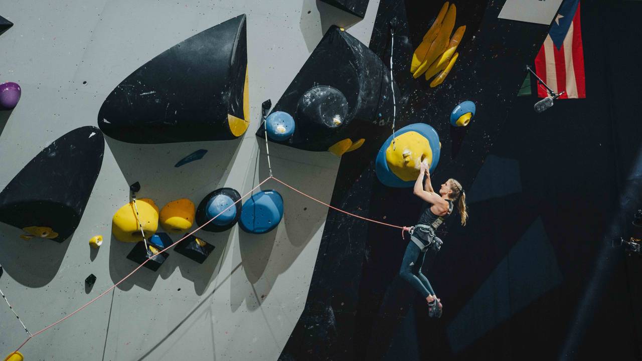 Lynn van der Meer in actie op het WK. (Foto: Lena Drapella (IFSC).