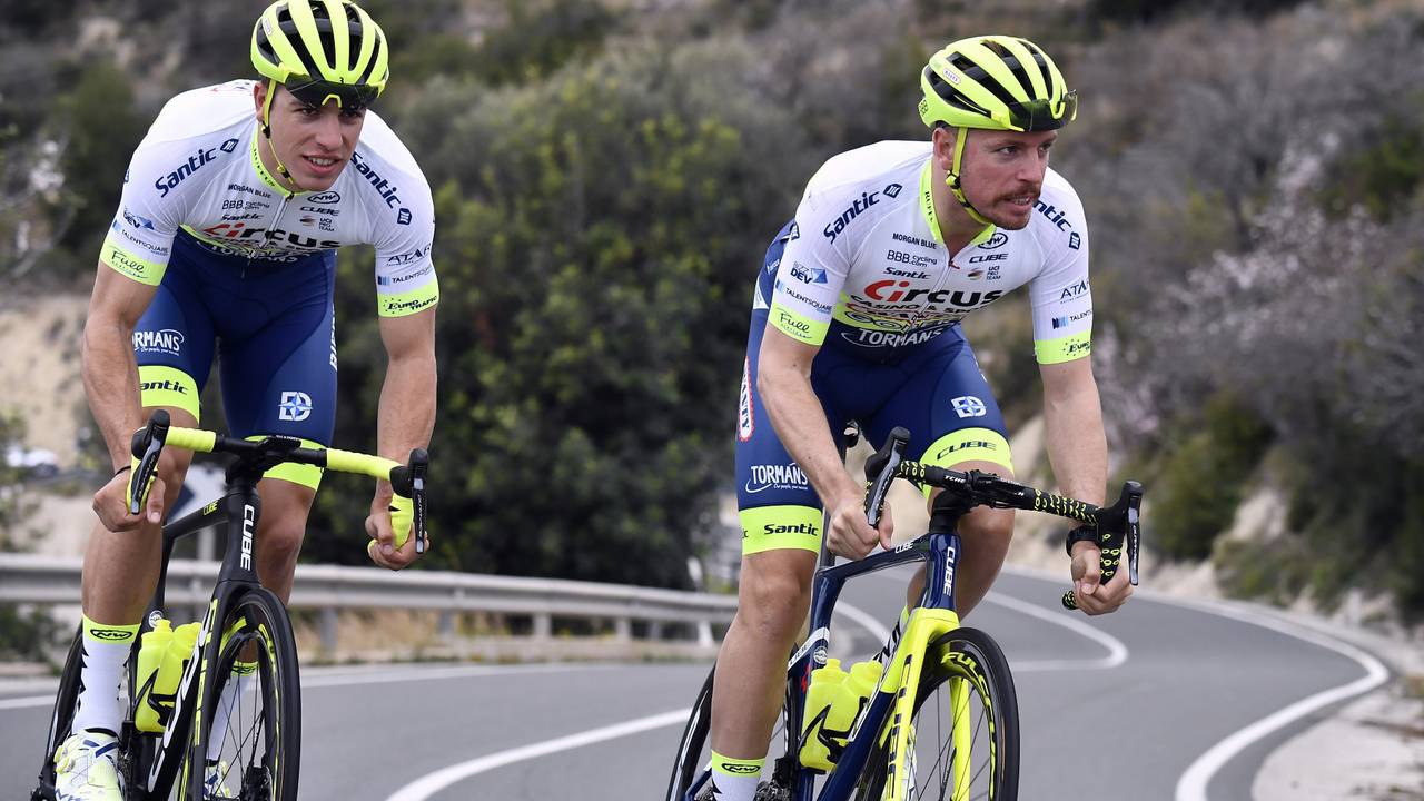 Boy van Poppel (rechts) samen met broer Danny (links) (foto: HollandseHoogte).