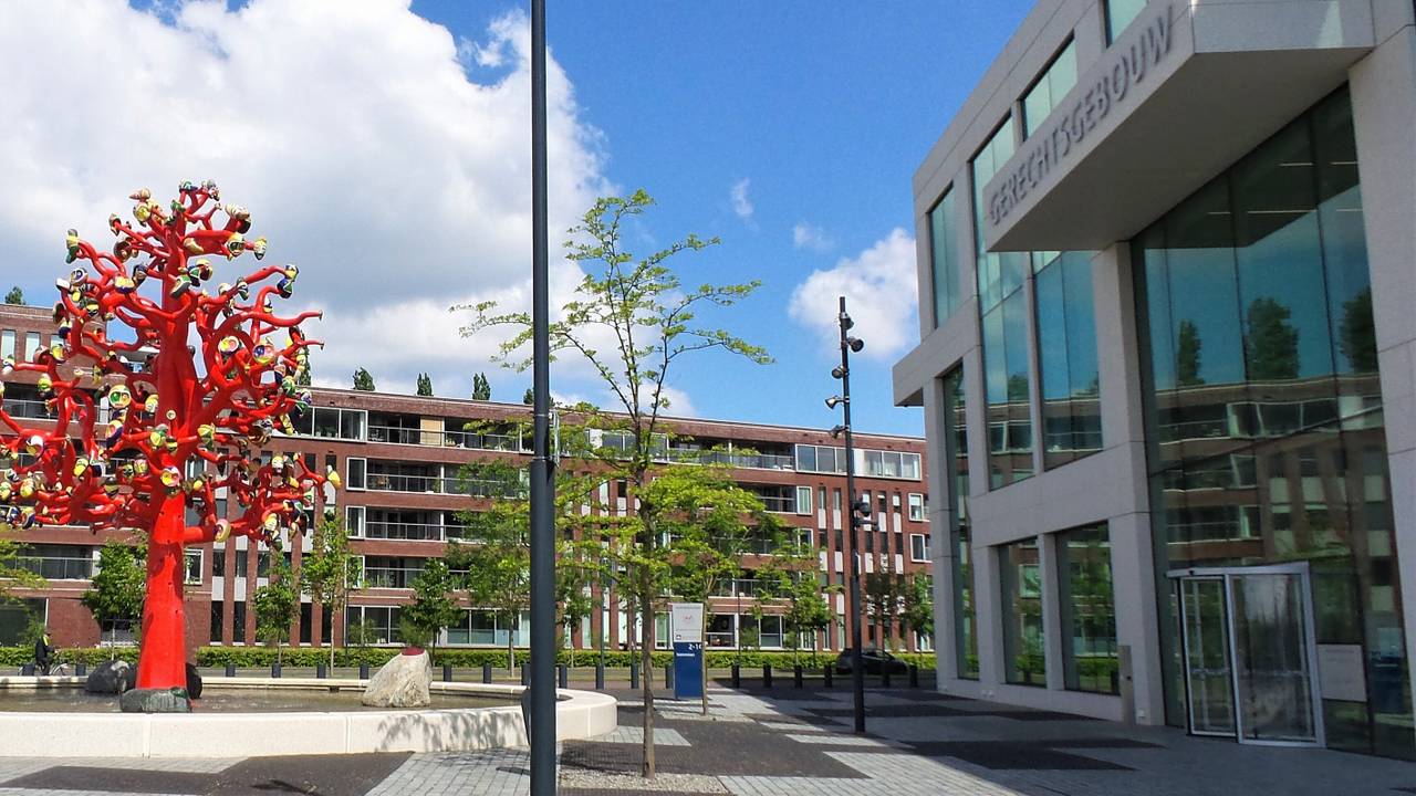 Het gerechtsgebouw in Breda (foto: Henk Voermans).