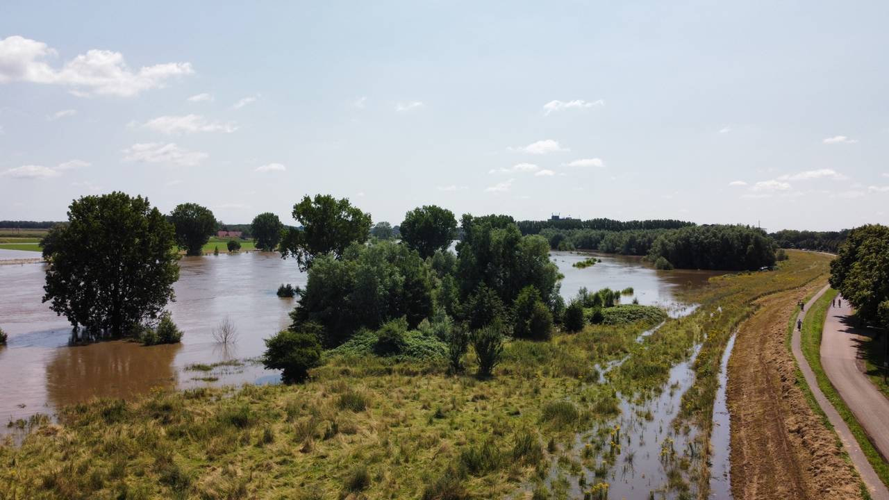Zo nat was het niet eerder in de zomer bij Neerlangel (foto: Ties Klievink).