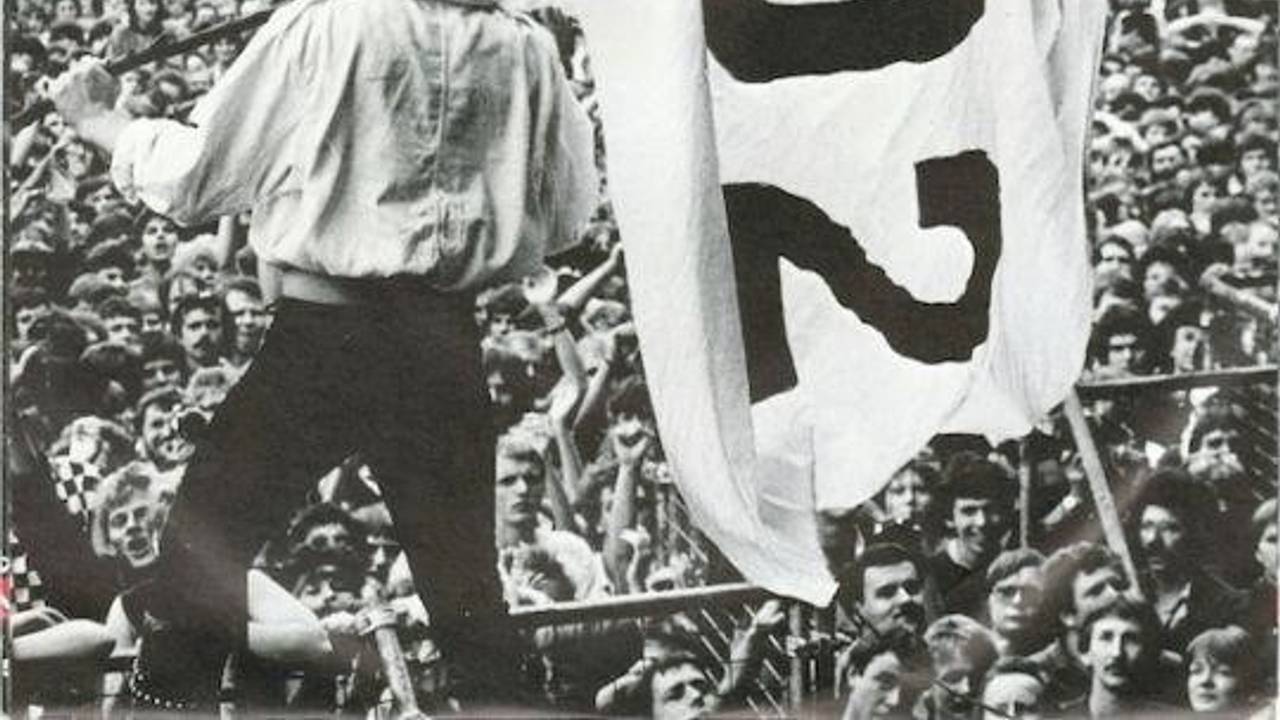 Tilburger Marc Stakenburg op de iconische single-hoes van U2.