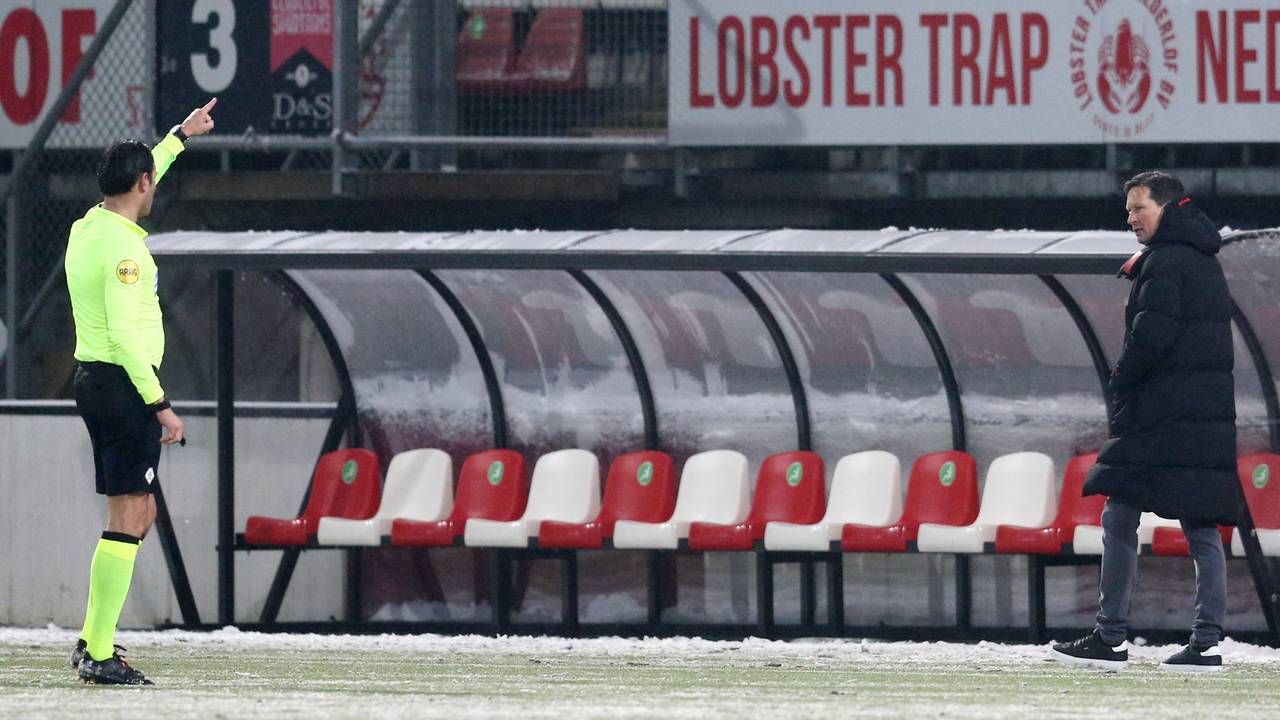 Schmidt en Nijhuis lagen met elkaar in de clinch (foto: ANP).