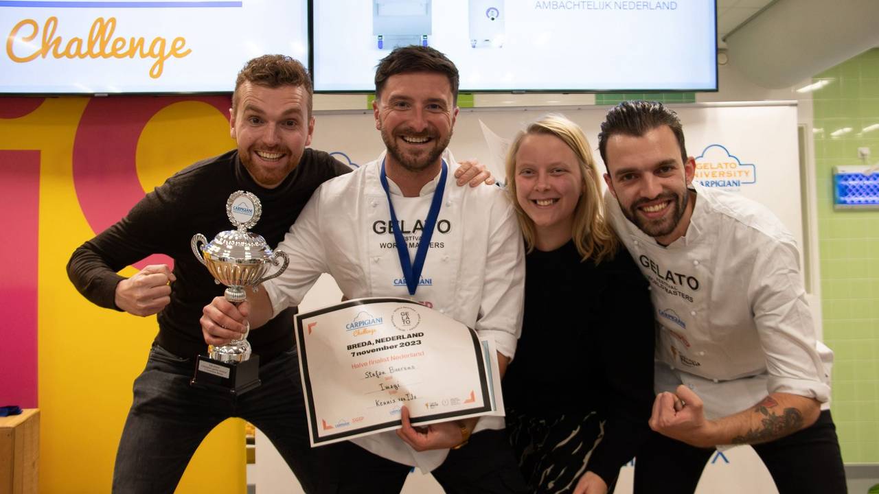 Stefan met zijn collega's bij de voorrondes.