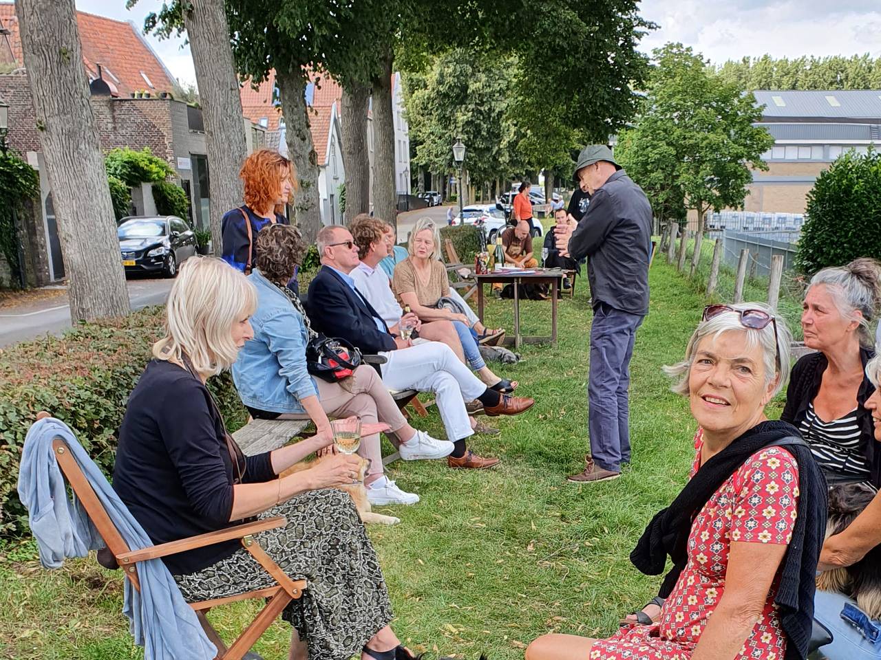 https://api.omroepbrabant.nl/img/f/$width$/$height$/0.3/0.42/bWVkaWEvcHJvZC8zNDMyMjU1LmpwZz9zdj0yMDE5LTA3LTA3JnN0PTIwMjAtMDEtMDFUMDAlM0EwMCUzQTAwWiZzZT0yMDQwLTAxLTAxVDAwJTNBMDAlM0EwMFomc3I9YiZzcD1yJnNpZz1FMzdhNlp5bkolMkZZVmlrJTJCN3NuQkF5RW1WNjFNVlIyTHBsT1NmcmpMb3RZUSUzRA==