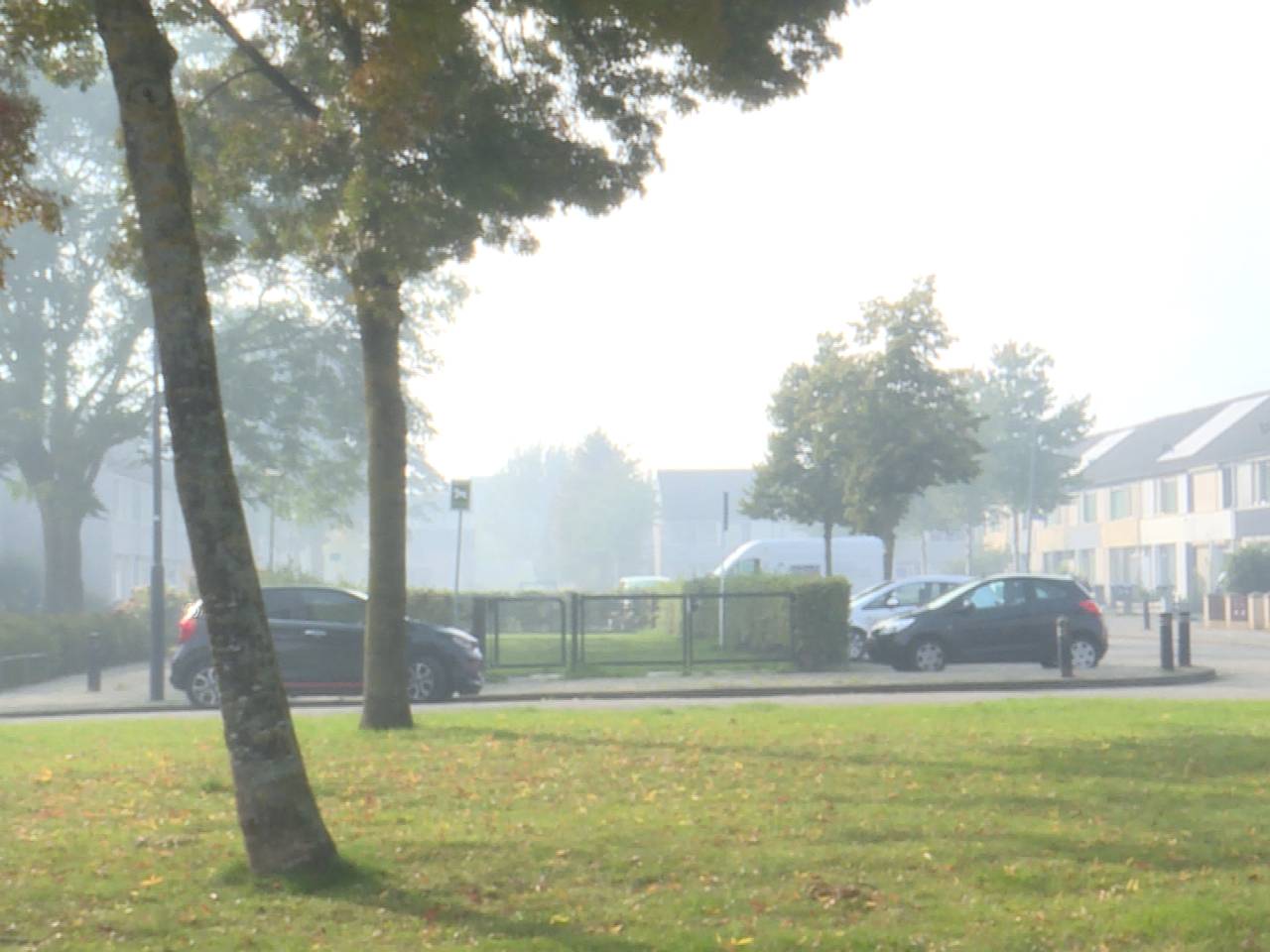 Veel rook in de Sprookjesbuurt in Den Bosch (Foto door: Lola Zopfi).