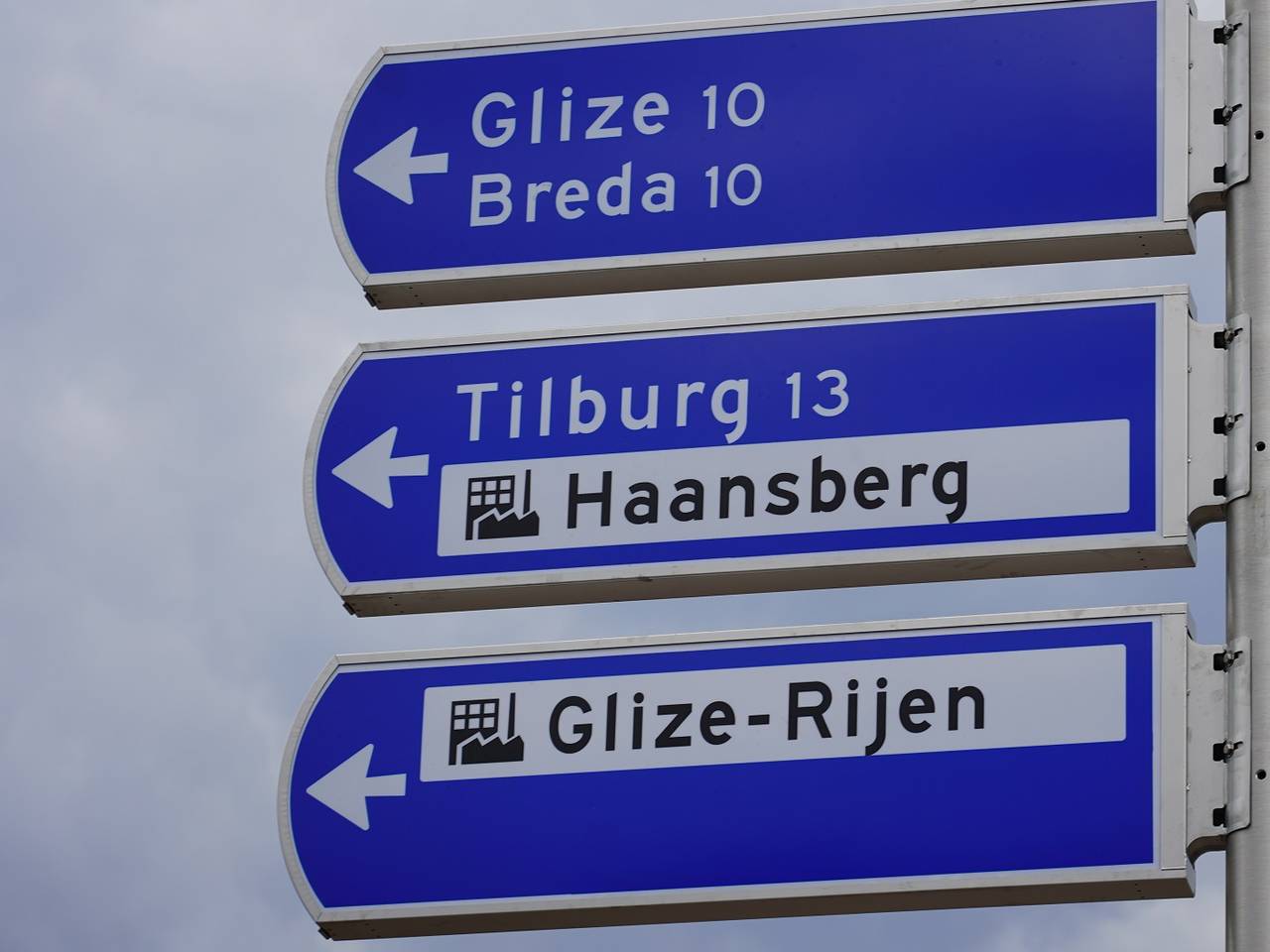 https://api.omroepbrabant.nl/img/f/$width$/$height$/0.35/0.14/bWVkaWEvcHJvZC80NTA0NDQ5LmpwZz9zdj0yMDE5LTA3LTA3JnN0PTIwMjAtMDEtMDFUMDAlM0EwMCUzQTAwWiZzZT0yMDQwLTAxLTAxVDAwJTNBMDAlM0EwMFomc3I9YiZzcD1yJnNpZz1RJTJCZ2VucEJiJTJCbWlQWExRcVlZb2xXRVRuZWptT2xkcXRZT3ZxQmpHbzVsbyUzRA==