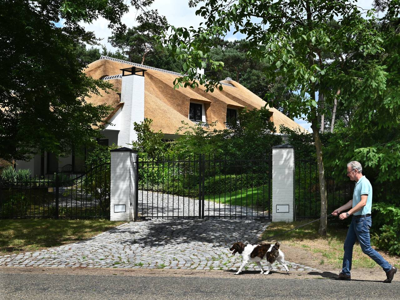 https://api.omroepbrabant.nl/img/f/$width$/$height$/0.38/0.35/bWVkaWEvcHJvZC80NzYwNjM5LmpwZz9zdj0yMDE5LTA3LTA3JnN0PTIwMjAtMDEtMDFUMDAlM0EwMCUzQTAwWiZzZT0yMDQwLTAxLTAxVDAwJTNBMDAlM0EwMFomc3I9YiZzcD1yJnNpZz1IMFRnYk4wJTJCeVZ4eUFZeTZKUGZQSHVpdjU0MFl5OXRCamJDZ0NtTk9oaVklM0Q=
